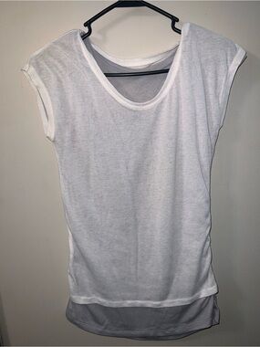 DKNY White and Gray Layered Short Sleeve Top